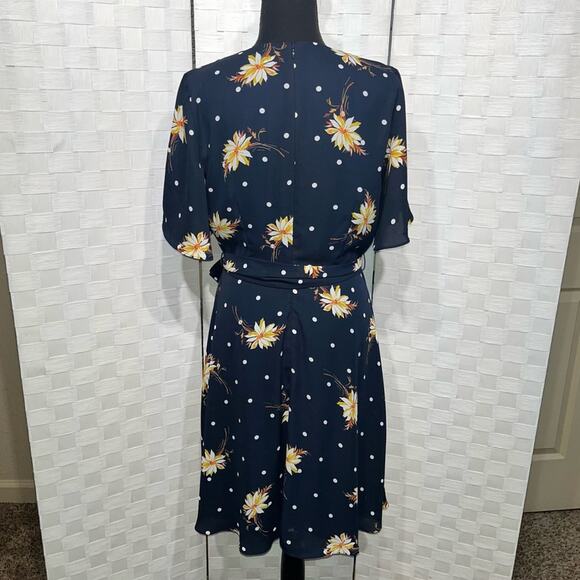 Banana Republic Flutter Sleeve Ruffled Fall Floral Dress Women’s Size 10 - Picture 12 of 12